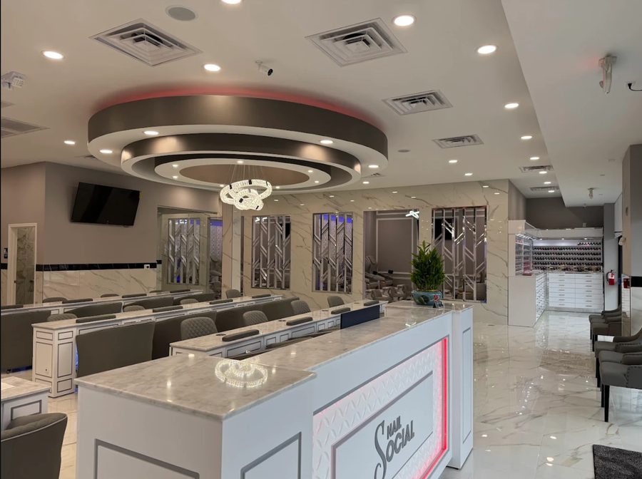 Reception and the manicure floor